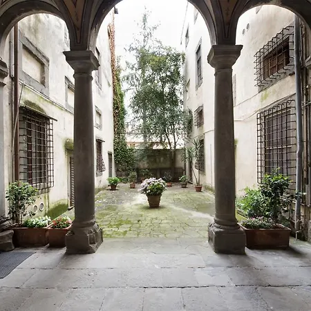 Roncioni Palace - Soggiorno Adriana Pisa