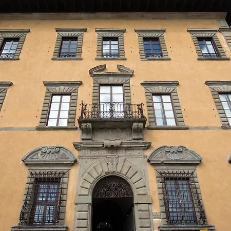 Roncioni Palace - Soggiorno Adriana Apartmán *